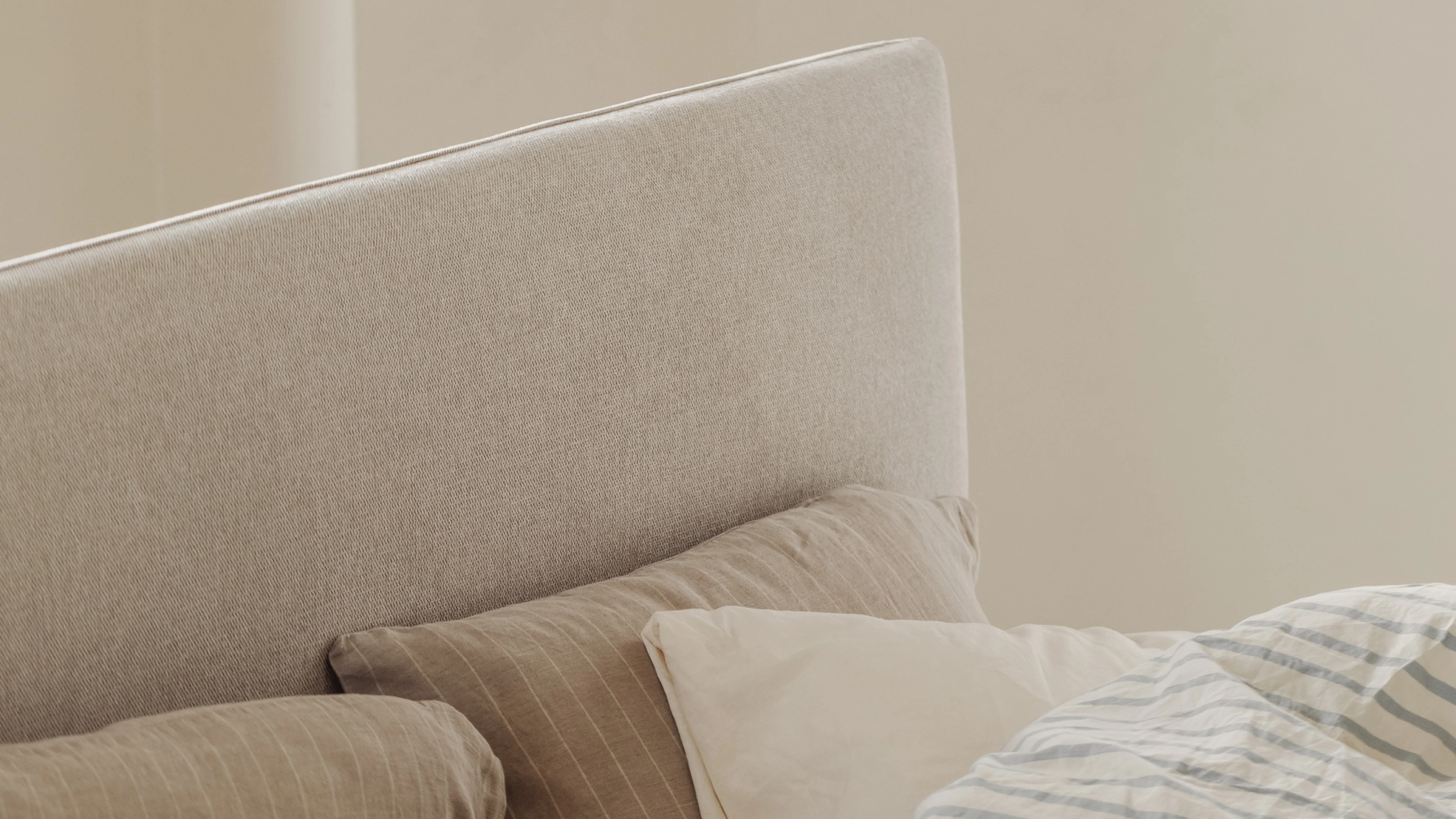 Wave Storage Bed, King, Latte - Image 13